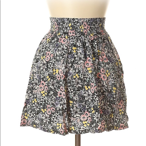 Frenchi Floral Skirt | size XS - Picture 2 of 6